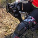 Ortézy na kolena LEATT X-Frame Knee Brace