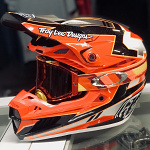 MX helma TroyLeeDesigns SE5 Composite Helmet Graph Red Black 2022
