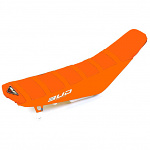 Potah sedla BudRacing Seat Cover FullTraction KTM SX SXF 23-.. EXC 24-.. Orange BUD logo