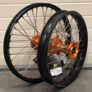 MX sada kol HaanWheels KTM SX85 Husqvarna TC85 25-.. / Excel Black 19x1,4 + 16x1,85 / Orange Hub+Nip