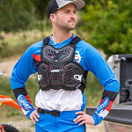 Chránič hrudi a zad Leatt 4.5 EVO Chest Protector Black