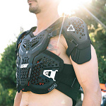 Chránič hrudi a zad Leatt 4.5 Pro EVO Chest Protector Black