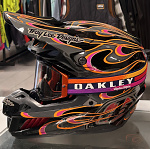 MX helma TroyLeeDesigns SE5 Composite Helmet Torched Black Gray 2025