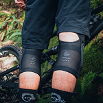 Chrániče kolen Leatt Knee Guard 3DF 6.0 White Black