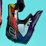 MX helma TroyLeeDesigns SE5 Carbon Helmet Stripes Black Purple 2026